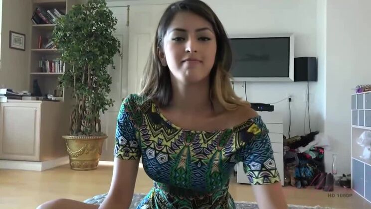 Sophia Leone: Amateur Babe with a Footjob to Remember