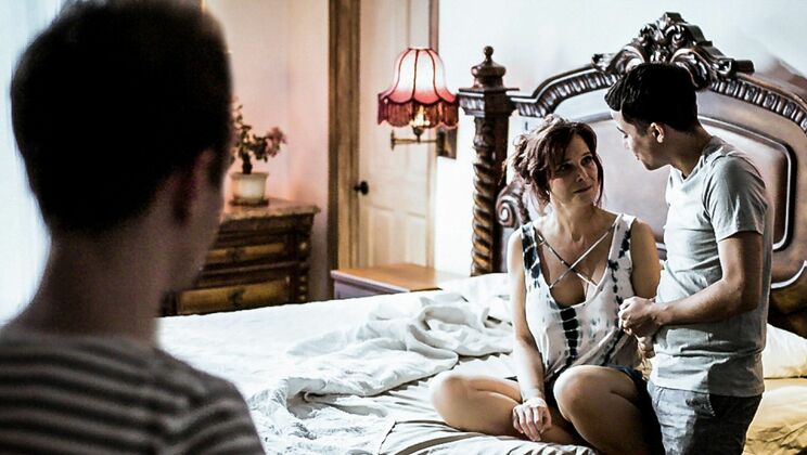 [PureTaboo] - Blowing Mom's Mind with Double Penetration - Ricky Spanish - Syren De Mer - Alex Jett