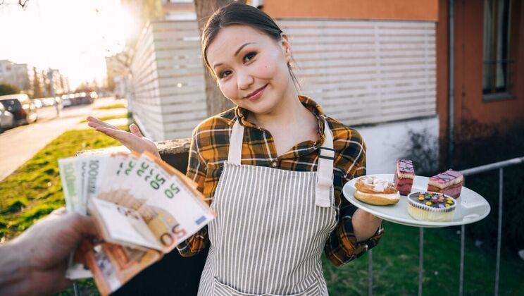 [PublicAgent] - Luna's Interracial Outdoor Escapade - Erik Everhard - Luna Truelove