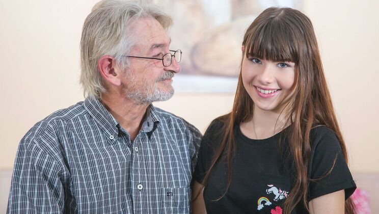 [Oldje] - Pierced Pussy Maid Gets Down to Business - Luna Rival - Olivier