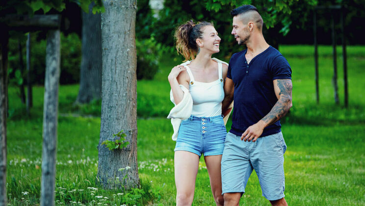 [SexArt] - Hairy and Horny: Emylia Argan's Outdoor Adventure - Emylia Argan