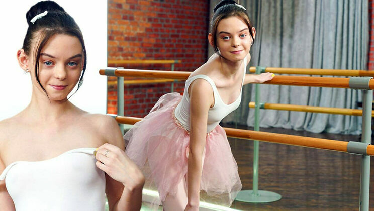 European Ballerina's Solo Masturbation Show